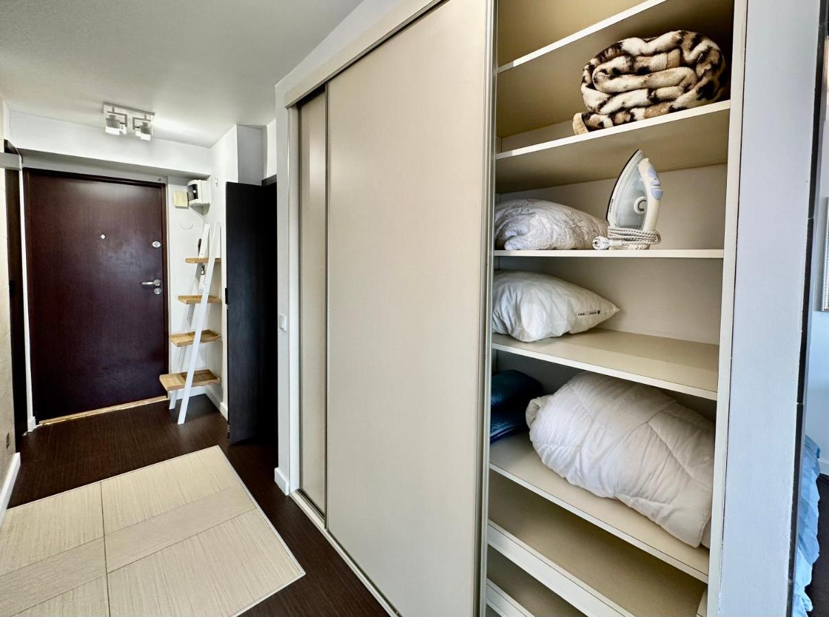 Top Metro X2 Fast Wifi 400 Mbs 70'Tv Netflix Hbo Max Appletv+ Disney+ Warszawa Exteriör bild
